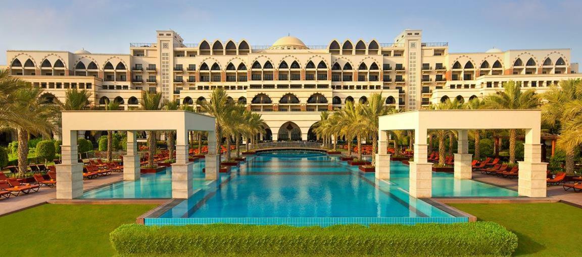 Zabeel Saray Royal Residences Lagoon Villa Dubai Exterior photo